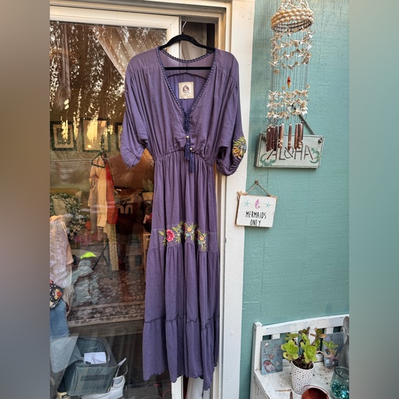 Chasing Unicorns Gorgeous Purple Bohemian Maxi Dress w Embroidered Flowers